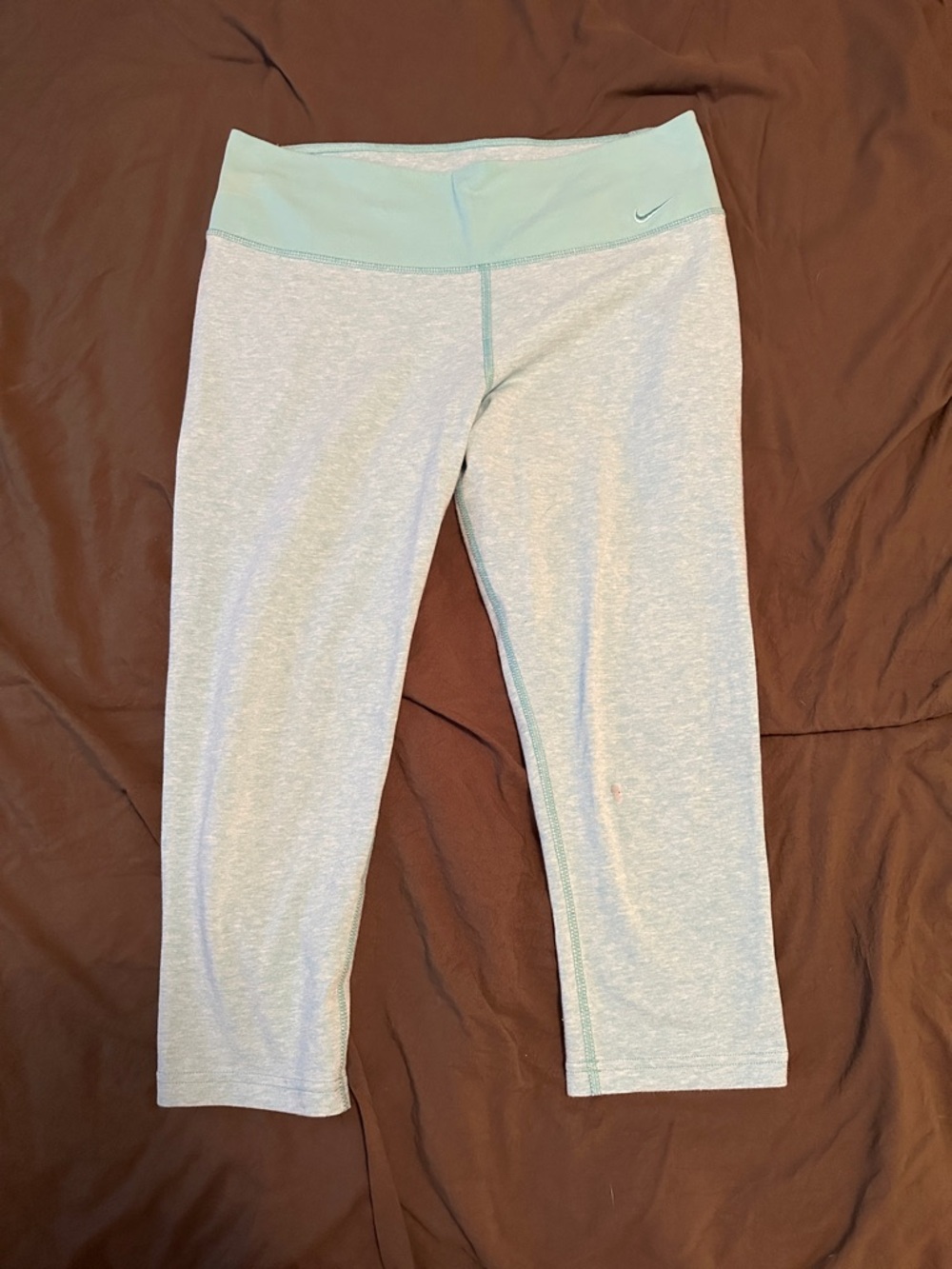 Nike Women’s Mint Waistband Light Blue/Mint Capri Leggings